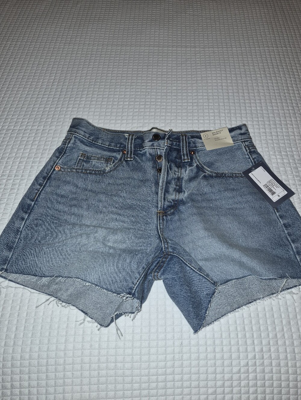 Universal Thread Light Blue High-Rise Raw Hem Denim Shorts - Picture 2 of 4